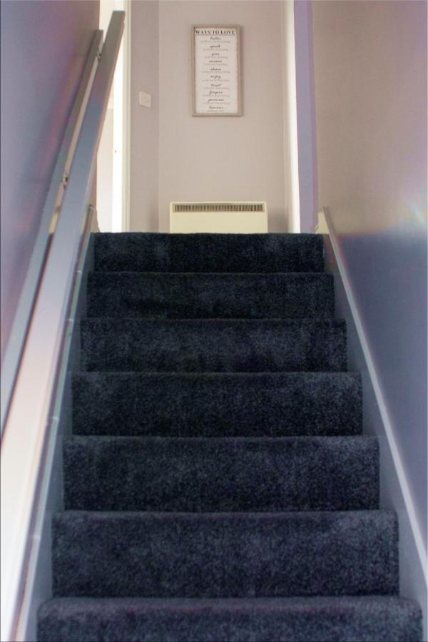 The Bell Apartment. Modern, Stylistic & Luxurious Falkirk Exterior foto